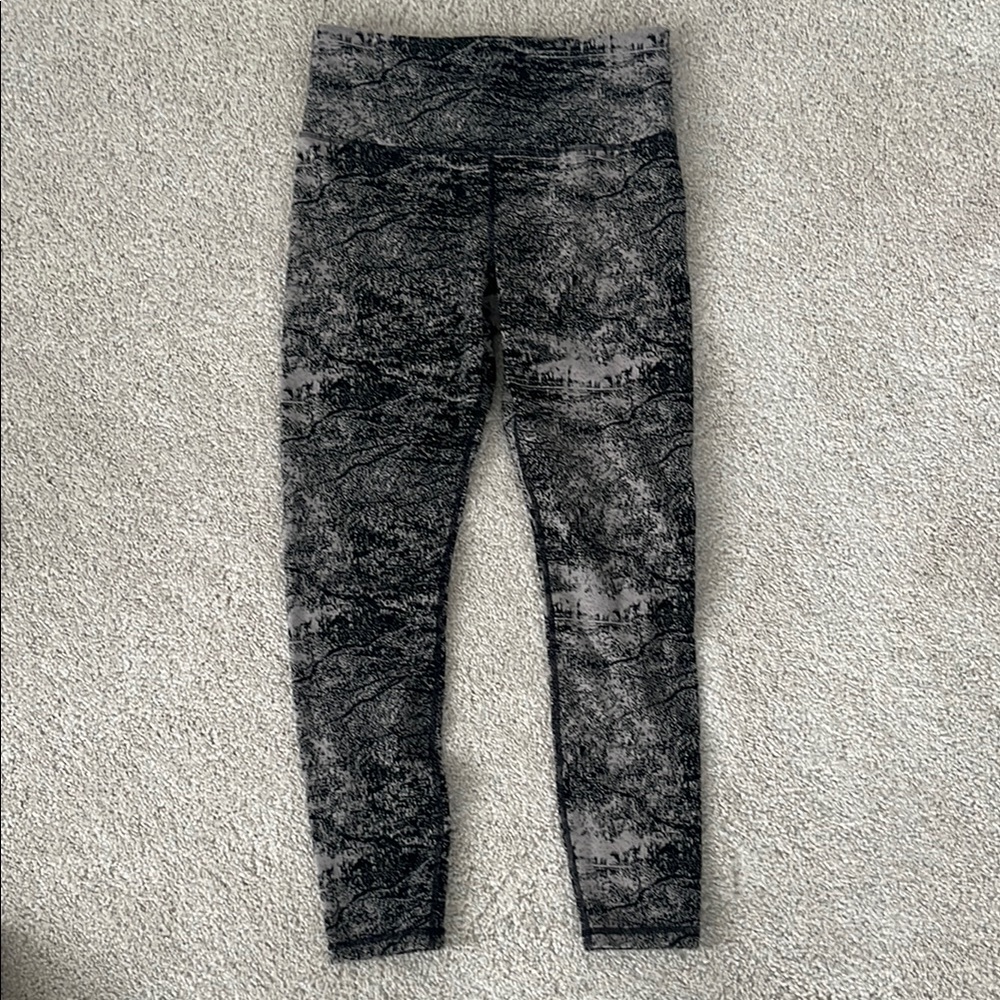 Athleta Black/Tan Elation Glades 7/8 Tight